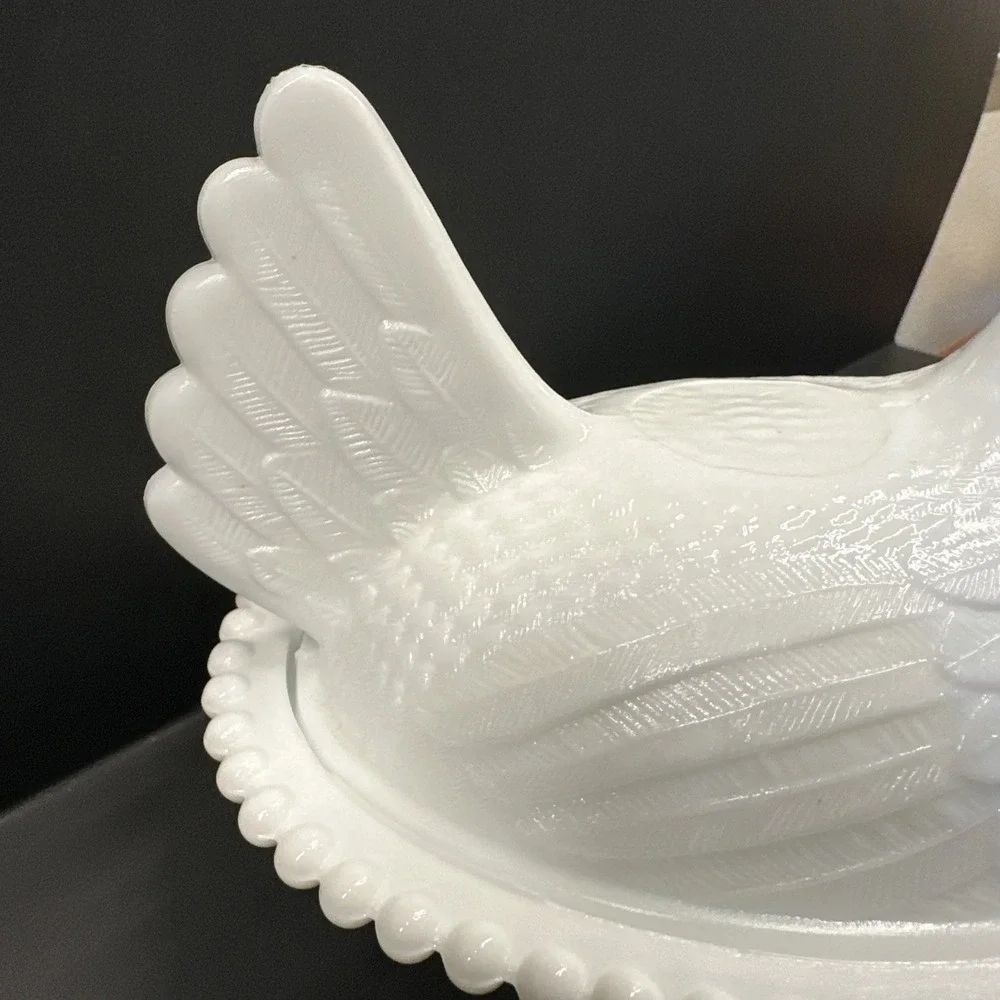 Indiana Glass Hen on a Nest 7